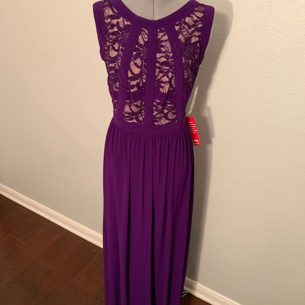 NWT Morgan & Co Full Length Gown with Lace Bodice